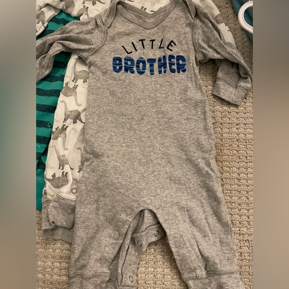 Simplejoy by Carter’s 3-6M 3 Long Sleeve Onesie - Picture 2 of 7